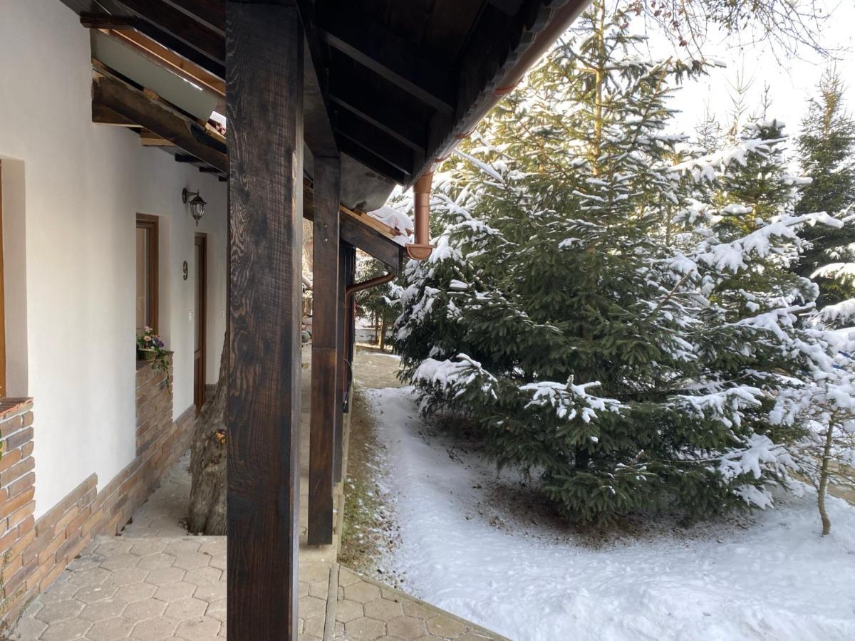 Andras Penzion Krasnohorske Podhradie Exterior photo